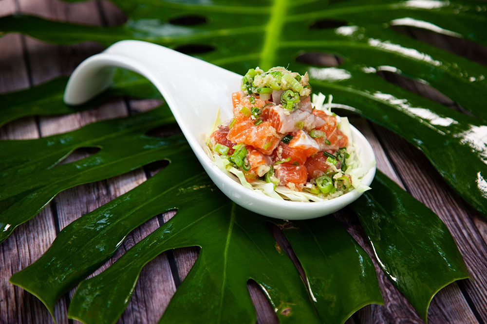 Show Aloha Challenge Salmon Poke